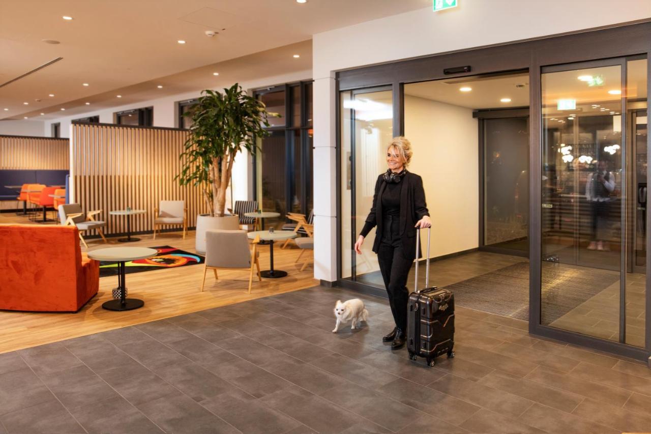 Loginn Airport Hotel 3*